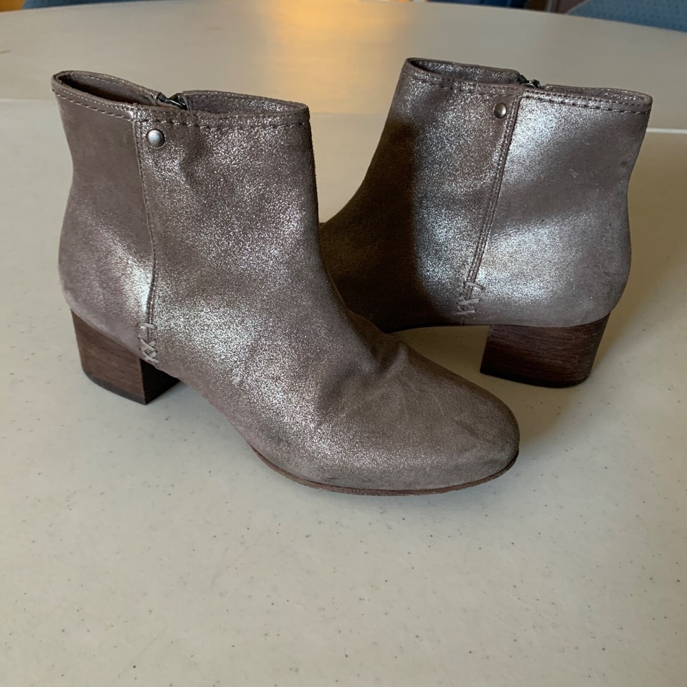 H.S. TRASK Womens Size 6 Metallic Pewter Ankle Boots MADE‎ IN BRAZIL